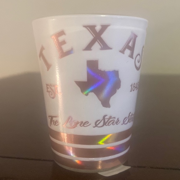Brand New White and Gold Dallas Texas Shot Glass Dining Brand New White And Gold Dallas